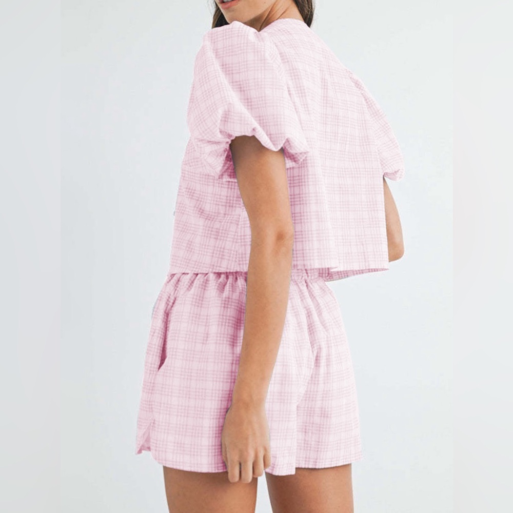 Set Puff Sleeve Top and Shorts Set - Picture 2 of 11